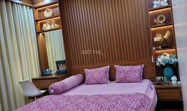 Cực rẻ - bán nhà phố Trung Kính, 2 mặt tiền, kinh doanh đỉnh, thang máy, 115m2, mt 6m, chỉ 28 tỷ