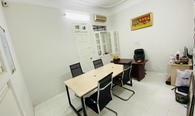 Cho thuê văn phòng tại tòa nhà 37 Tạ Quang Bửu, Hai Bà Trưng 5 triệu/tháng, full nội thất