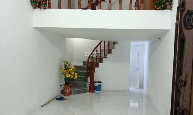 Bán nhà 11 ngõ 26 Cống Trắng Trung Phụng, ngõ thông gần phố DT: 13m2/4 tầng/1,35 tỷ - 0911346986