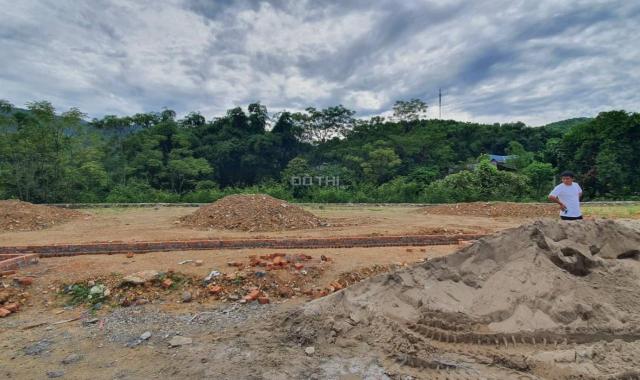 Bán đất tại đường 6, có sổ đỏ tại Xã Mông Hóa, Hòa Bình giá 13,5 triệu/m2, LH 0975676534