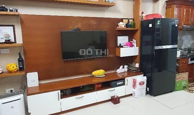 Siêu đẹp 33m2, 5 tầng, ba bước gửi ô tô Phạm Văn Đồng Cầu Giấy 3,85 tỷ