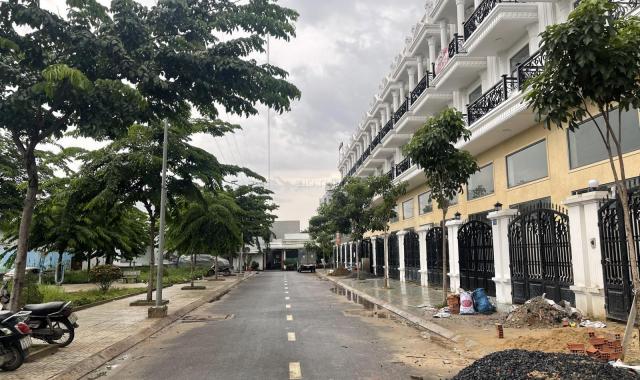 Bán nhà phố liền kề * 60m2 đường Hà Huy Giáp, gần bến xe ngã tư Ga, P. Thạnh Lộc, Quận 12