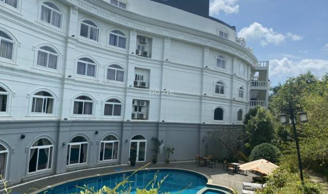 Bán nhà khách sạn 3 sao thu nhập khủng 14 tỷ/tháng mặt tiền Trần Hưng Đạo quận 1