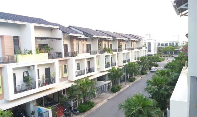 Bán nhà 75m2 3 tầng chỉ 41tr/m2 sổ hồng lâu dài, trung tâm KCN Vsip Bắc Ninh Cách Long Biên 5km