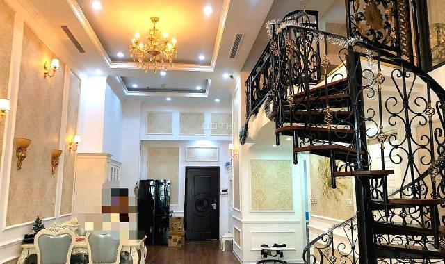 Đẳng cấp sống quý tộc, căn Duplex Royal City, DT 180m2, view hồ bơi, sân vườn