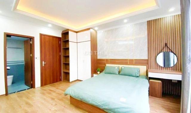 Siêu hiếm, bán nhà đẹp nhất, rẻ nhất quận Cầu Giấy, gara, ở vip, kinh doanh 55m2, 5t nhỉnh 6 tỷ