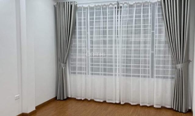 Siêu hiếm Trần Quốc Hoàn - Cầu Giấy 36m2x5t, mt 3.6m ôtô vào nhà, gần nhiều trường đại học 9.8ty