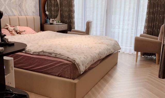 Bán nhà Đại Từ, Đại Kim, 60m2, giá: 12 tỷ, 5 tầng, mt: 5m, ô tô vào nhà, vỉa hè 5m, kinh doanh