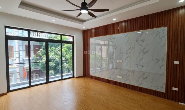 Bán nhà riêng khu Kim Giang Quận Thanh Xuân, 60m2 giá chỉ 12 tỷ nhà mới xây ở ngay