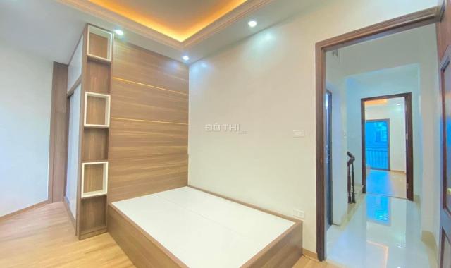 Cực hiếm: Bán nhà Phạm Văn Đồng 41m2, 4 tầng, gần phố, 3 mặt thoáng, giá chỉ 3.5 tỷ