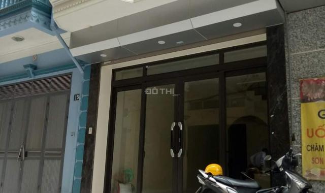 Bán nhà phố Trần Quốc Hoàn, Cầu Giấy DT 50m2, 5T, MT 4,2m, 10 tỷ. Khu phân lô, ôtô, KD, giá rẻ