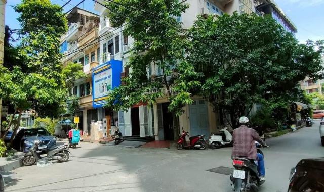 Bán nhà Nguyễn Cảnh Dị, kđt Đại Kim, 106m2, giá: 20 tỷ, mt: 9m, 4.5 tầng, lô góc, vỉa hè 2 bên