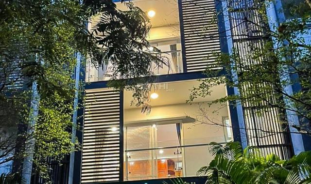 Cho thuê căn biệt thự Palm Residence 3 tầng 3PN, 102m2 đất có 1 số nội thất
