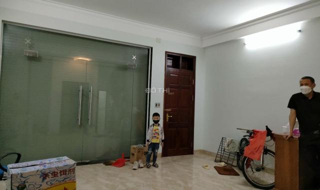 Cho thuê nhà Nguyễn Chí Thanh, Huỳnh Thúc Kháng, 40m2 x 4T ô tô đỗ cửa