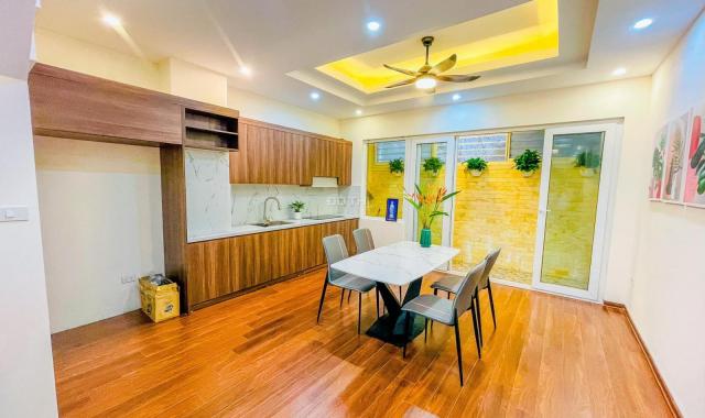 Bán nhà phân lô siêu đẹp Văn Cao, 70m2, 4.8m MT 11,8 tỷ