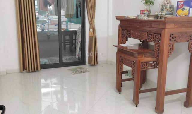 Hiếm: Trung tâm Bắc Từ Liêm có nhà mới 42m2, 4 tầng, 3 thoáng, gần ô tô, chỉ với 3.5 tỷ