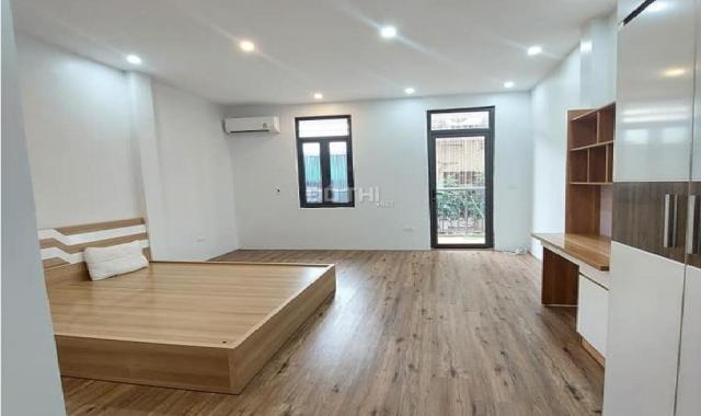 Bán nhà phố 8/3, Quận Hai Bà Trưng, ngõ phân lô ô tô đỗ cửa, 40m2 x 4T 6,8 tỷ có thương lượng sâu