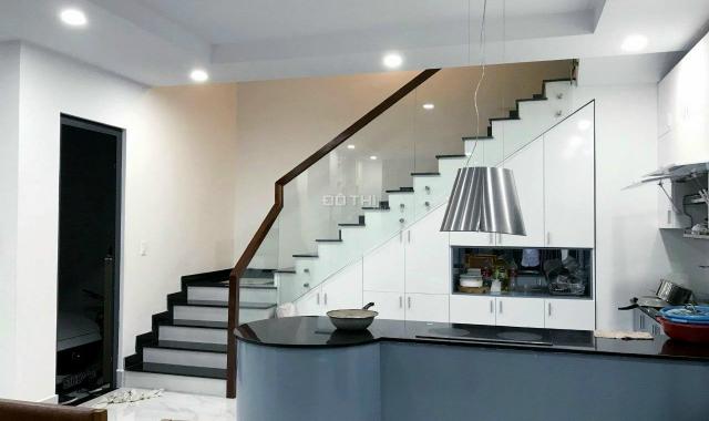 Bán nhà biệt thự đường Nguyễn Duy Trinh khu 10 mẫu gần chợ (160m2) 24 tỷ