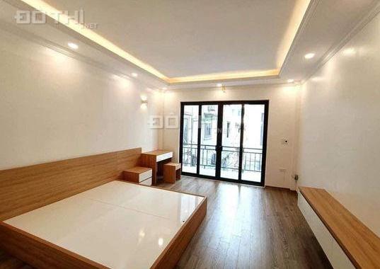 Bán nhà Lạc Long Quân 38m2 5T 2 thoáng ngõ nông tặng nội thất