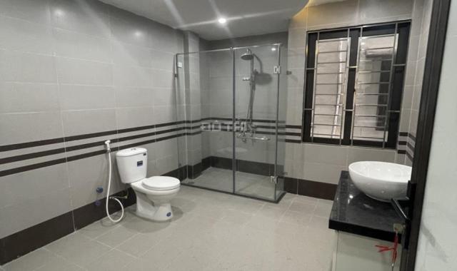 Bán gấp nhà xây mới tinh Hoàng Hoa Thám - Ngọc Hà - Ba Đình. DT 45m2*5T giá 4,8 tỷ