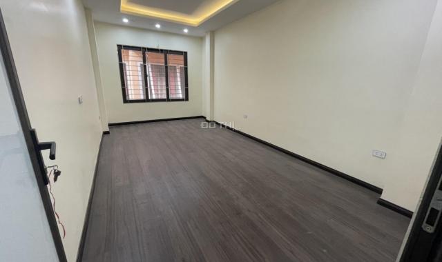 Bán gấp nhà xây mới tinh Hoàng Hoa Thám - Ngọc Hà - Ba Đình. DT 45m2*5T giá 4,8 tỷ