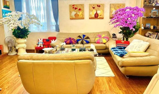 Mặt phố Hàng Chiếu sầm uất gần chợ Đồng Xuân 56m2x4T chỉ 28.68 tỷ. LH 0989.62.6116