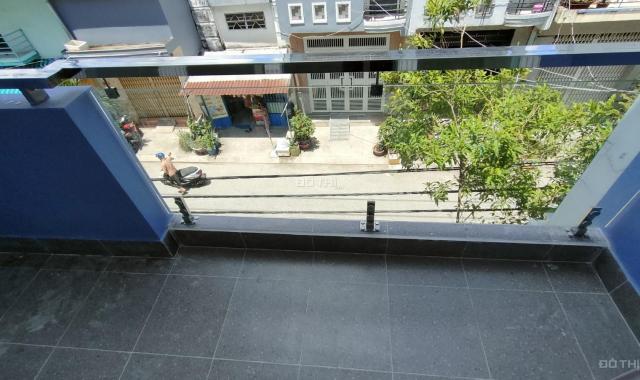 Nhà mặt tiền đường ô tô 6m, 4x15m, 3 lầu, 4 phòng ngủ, đường Phú Định, Quận 8, giáp Q6