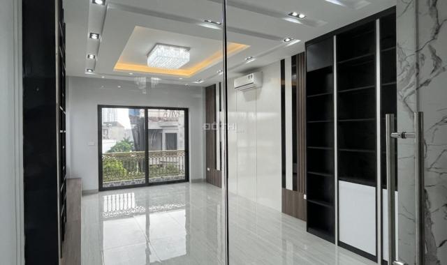 Bán nhà Ngô Gia Tự - Long Biên nhà mới 35m2 5 tầng