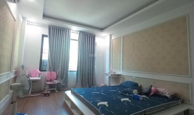 Nhà hiếm có bán Hoàng Văn Thái, Thanh Xuân, DT 46m2 x 4 tầng giá chỉ 5.6 tỷ