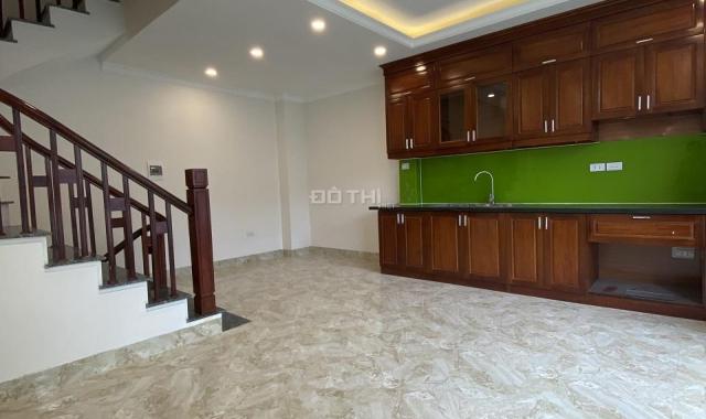 Mở bán lô nhà mới tại Vũ Xuân Thiều P. Sài Đồng 32m2 x5T giá rẻ, gần đường ô tô tránh