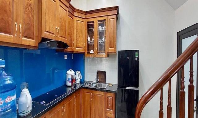 Hiếm nhỉnh 5 tỷ, ô tô ngủ trong nhà 40m2 x 5T, nhà đẹp ở ngay. Phú Diễn - Bắc Từ Liêm