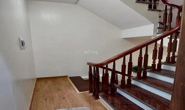 Hiếm nhỉnh 5 tỷ, ô tô ngủ trong nhà 40m2 x 5T, nhà đẹp ở ngay. Phú Diễn - Bắc Từ Liêm