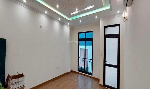 Hiếm nhỉnh 5 tỷ, ô tô ngủ trong nhà 40m2 x 5T, nhà đẹp ở ngay. Phú Diễn - Bắc Từ Liêm