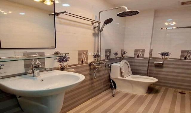 Hiếm nhỉnh 5 tỷ, ô tô ngủ trong nhà 40m2 x 5T, nhà đẹp ở ngay. Phú Diễn - Bắc Từ Liêm