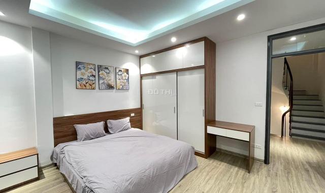 Bán nhà Kim Đồng, 50m2 x 6T x 5 tỷ, gần phố - tặng toàn bộ nội thất, 0981.948.908