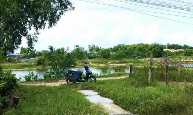 Bán lỗ đất tặng căn nhà cấp 4 (mới 95%) thôn Hồ Tôm, xã Tân Phước, thị xã Lagi gần biển