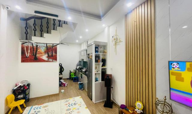 Bán nhà Cầu Bươu ô tô lô góc 42m2 MT 3.8m giá 3.2tỷ