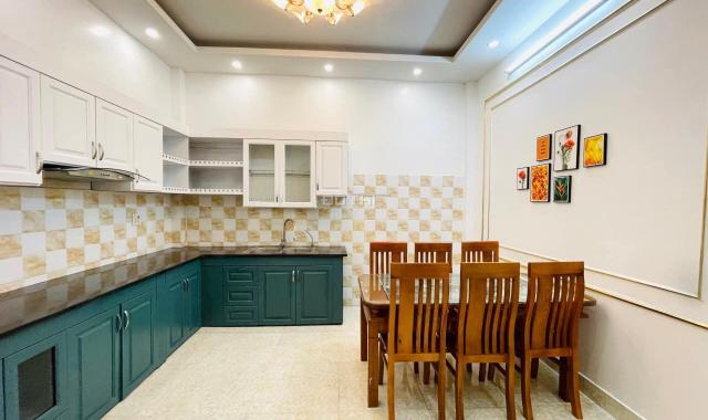 Bán nhà xây mới 5 tầng 40m2 Đường Đào Tấn Quận Ba Đình giá nhỉnh 6 tỷ