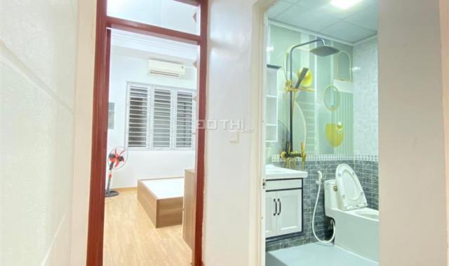 Cần bán nhà Định Công, quận Hoàng Mai, 60m2x5T, nhà đẹp, ngõ rộng, 5,9 tỷ