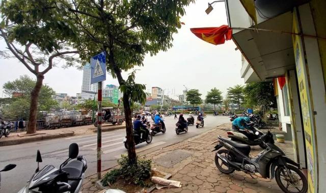 Bán nhà mặt phố Giáp Nhất, ngay ngã 3 Nguyễn Trãi, 60m2 giá 18.5 tỷ