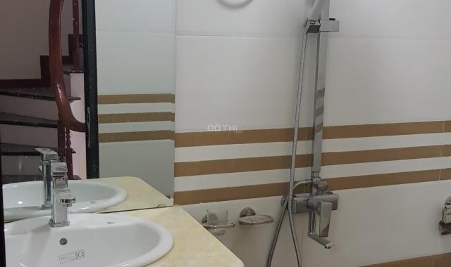 Đường Trần Phú, Văn Quán, bán nhà 32m2 x 5T x 3PN. LH: 0982693883