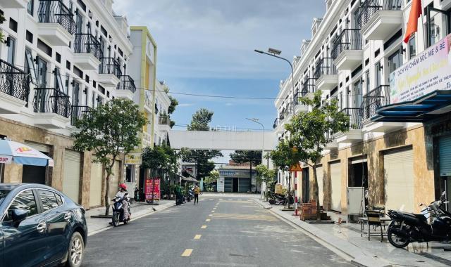 Bán nhà phố thương mại 1T2L mặt tiền Bùi Thị Xuân, gần TTHC Dĩ An SHR hoàn công, NH cho vay tới 80%
