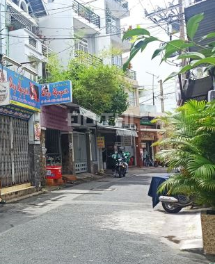 Cần bán nhà ngay chợ Phạm Văn Hai, Q. Tân Bình, Tp. HCM
