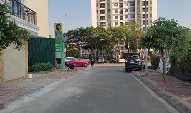 Bán đất phân lô phố Mai Chí Thọ, Phường Giang Biên, ô tô tránh, kinh doanh, 72m2, giá 10.8 tỷ