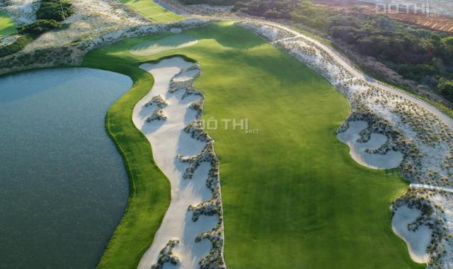 Bán biệt thự view biển Cam Ranh nằm cạnh sân golf giá 36 tỷ sổ hồng lâu dài LH 0917678685