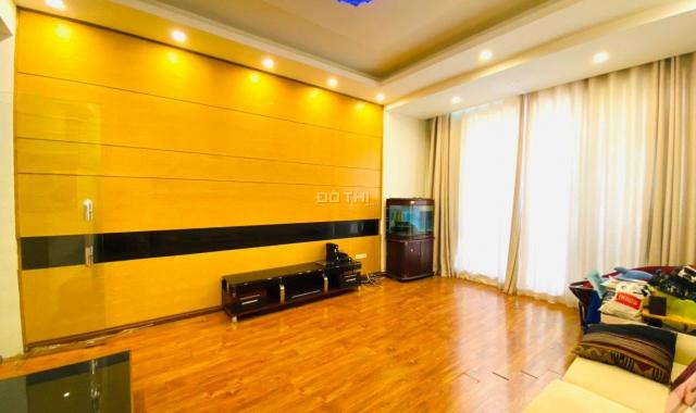 Bán nhà Hoàng Hoa Thám, Ba Đình. DT 79m2, 5T, MT 5m, 17 tỷ, nhà đẹp vừa ở vừa KD, ô tô quay đầu