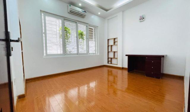 Bán nhà phố vip Đào Tấn 45 m2 giá chỉ 5,95 tỷ LH: 0868365805