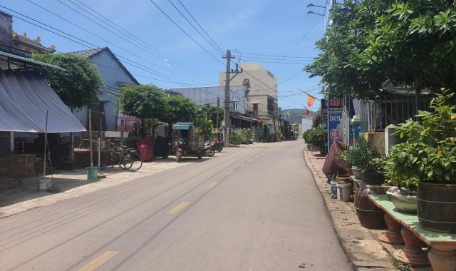 Chính chủ bán nhà giá rẻ mt đường nhựa gần sát biển Hoài Nhơn