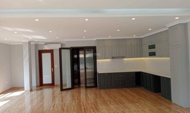 Bán gấp nhà tại Nguyên Hồng, 27 Huỳnh Thúc Kháng Láng Hạ Đống Đa. DT 94 m2, 8 tầng mới, giá 40,5 tỷ