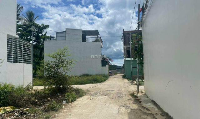 Bán đất Vĩnh Ngọc góc 2 mặt tiền hẻm ô tô Xuân Lạc